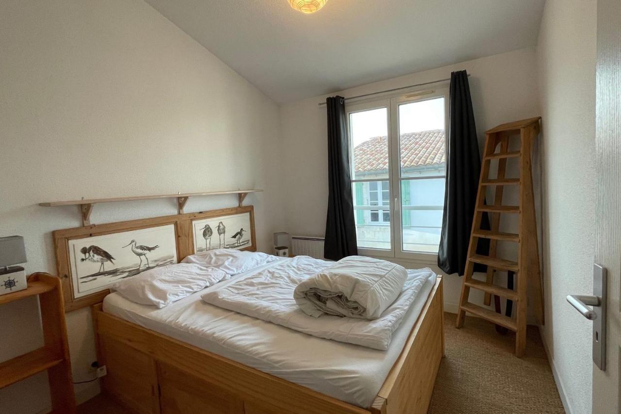 Very Bright Nest With Terrace In The Village La Flotte Buitenkant foto